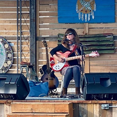 Live Music with Susan Herndon at Turtle Creek Vineyard